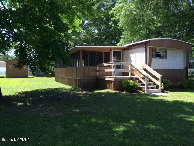 912 Cedar Avenue, Hampstead, NC 28443 (MLS #100013843) :: Century 21 Sweyer & Associates
