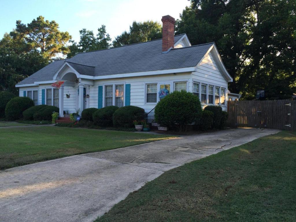 203 N East Street, Roseboro, NC 28382 (MLS #100026860) :: Century 21 Sweyer & Associates