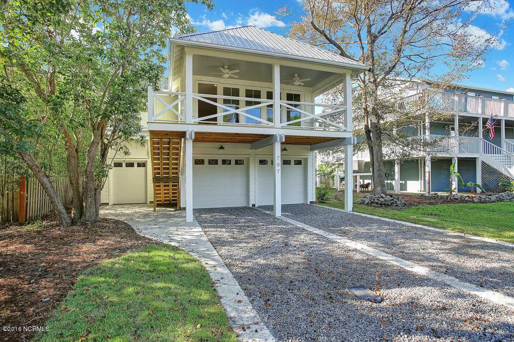 707 Cape Fear Boulevard, Carolina Beach, NC 28428 (MLS #100031512) :: Century 21 Sweyer & Associates