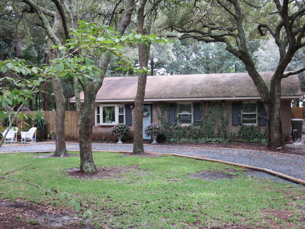 301 Stuart Avenue, Southport, NC 28461 (MLS #100032228) :: Century 21 Sweyer & Associates