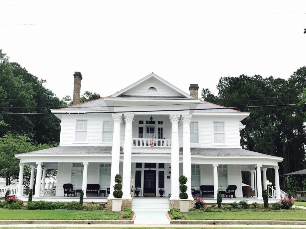 216 Sampson Street - Photo 1