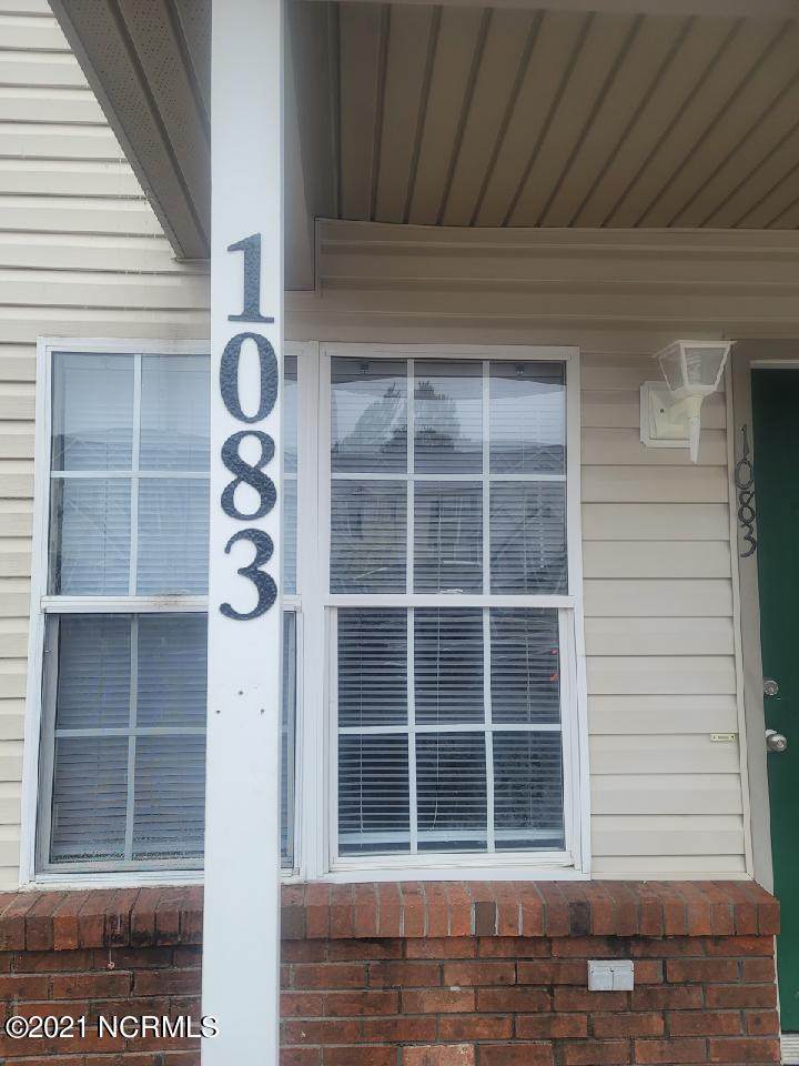 1083 Pueblo Drive - Photo 1