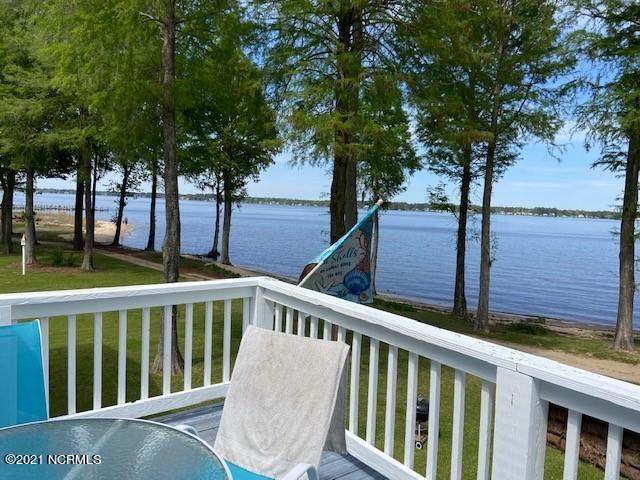702 Hollis Drive - Photo 1
