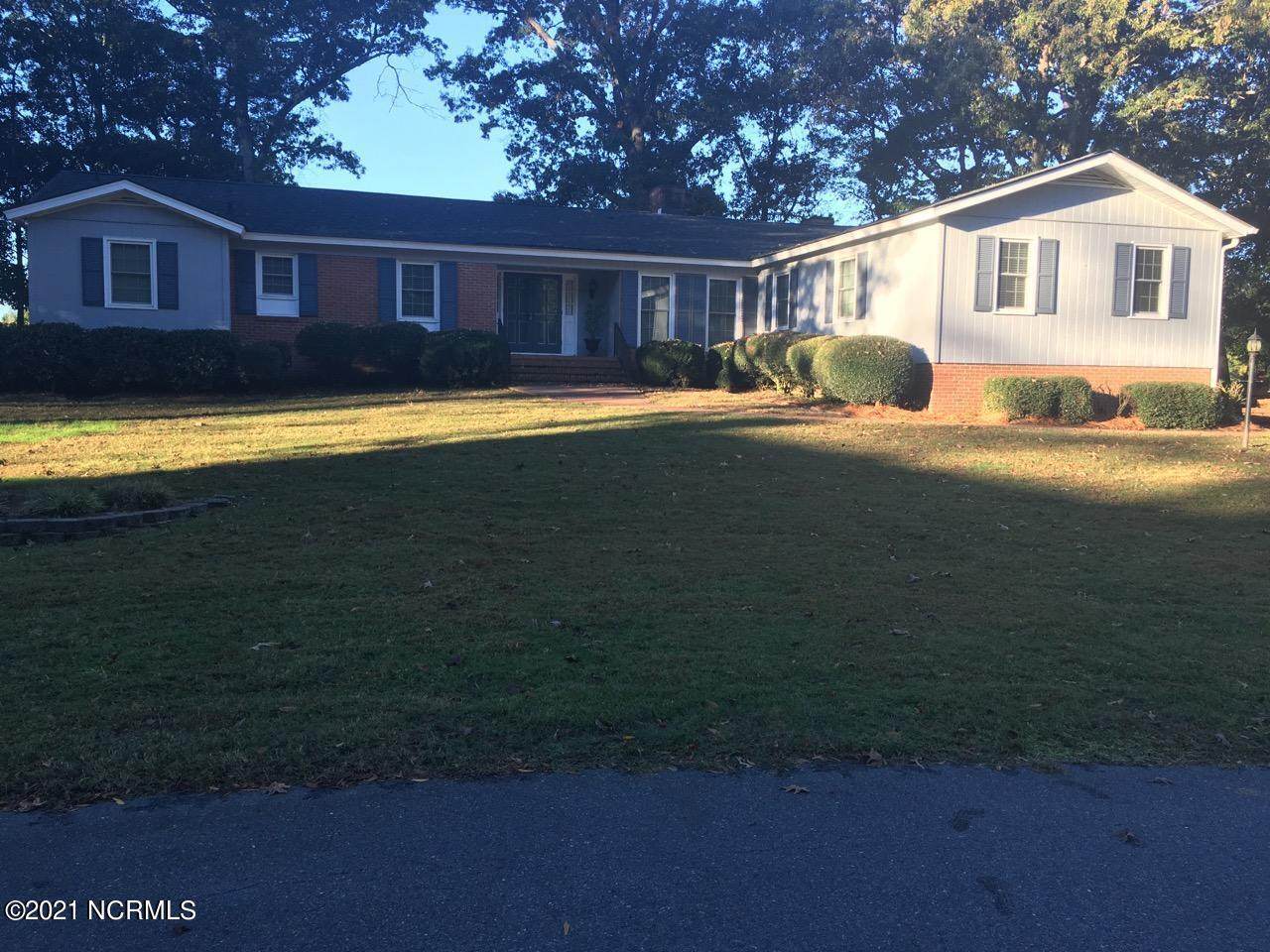 212 Crest Drive - Photo 1