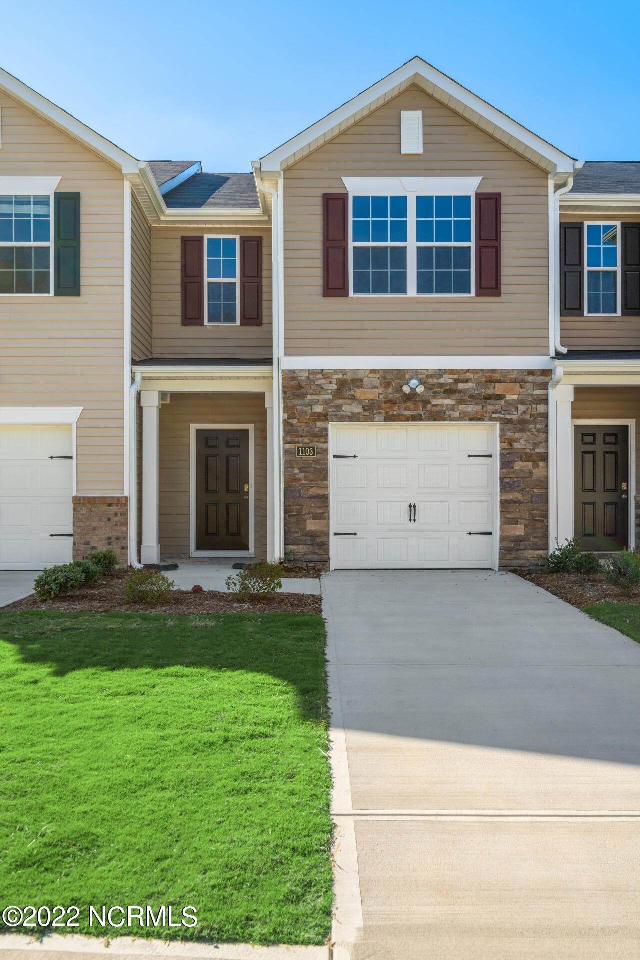 1103 Gracie Lane - Photo 1
