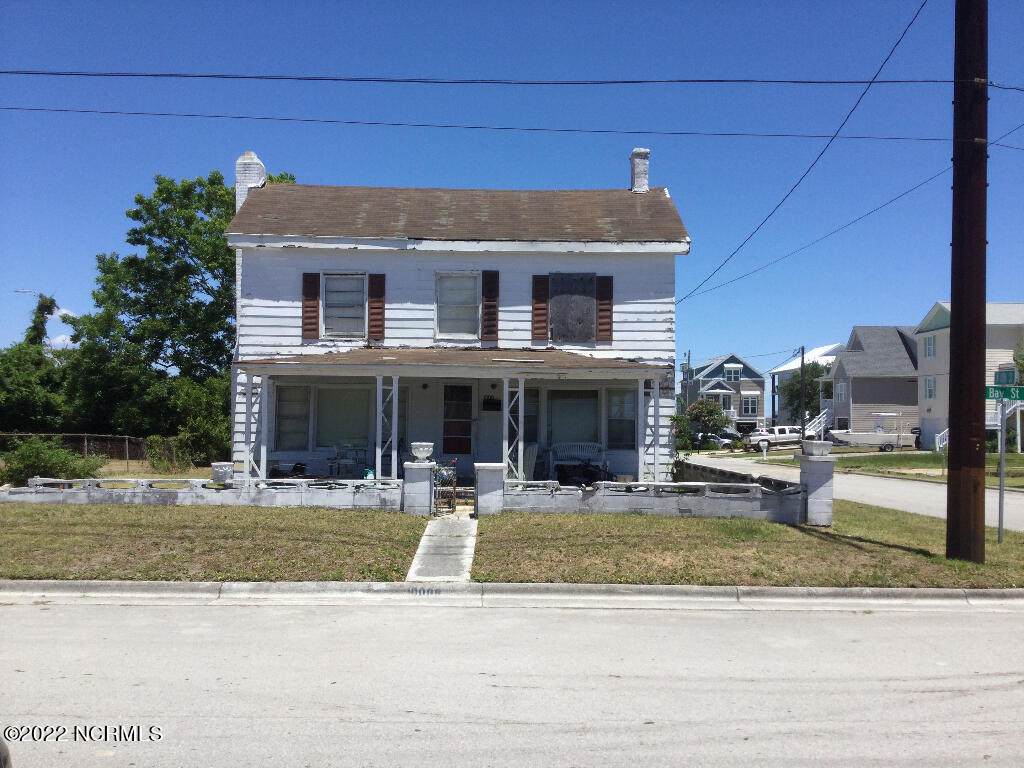 1000 Bay Street - Photo 1