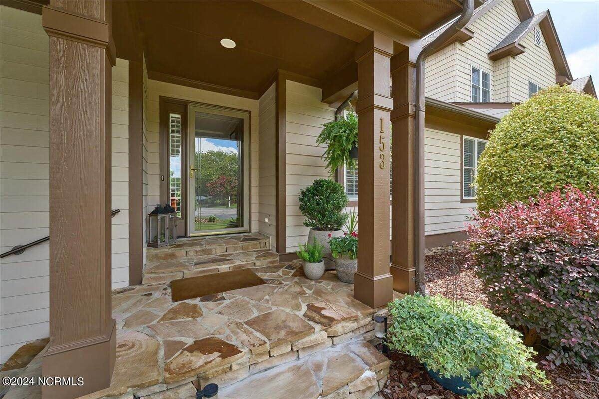 153 Starland Lane - Photo 1