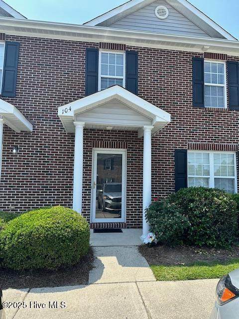104 Lincoln Place Circle - Photo 1
