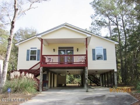326 NE 41st Street, Oak Island, NC 28465 (MLS #20657135) :: Century 21 Sweyer & Associates