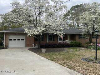 221 Gregg Avenue - Photo 1