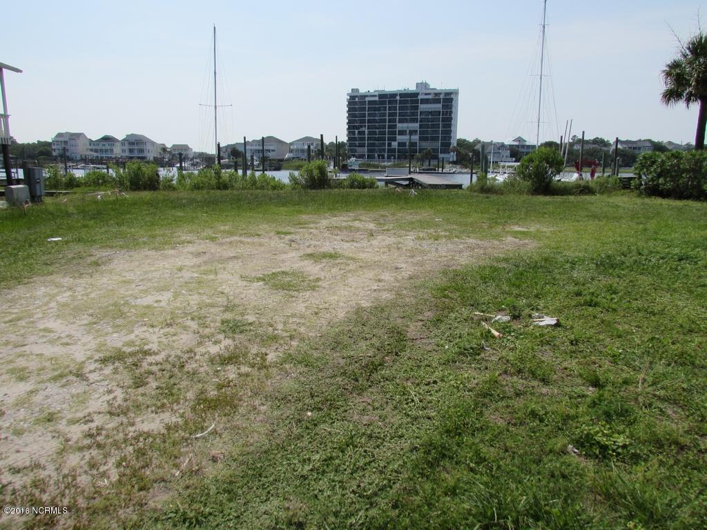 719 Canal Drive, Carolina Beach, NC 28428 (MLS #30484640) :: Century 21 Sweyer & Associates