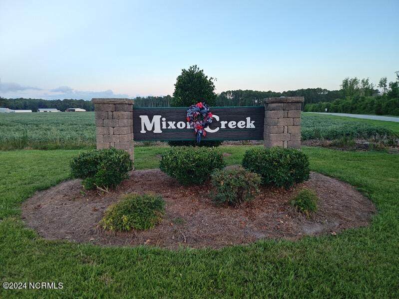 33 Mixon Creek Drive - Photo 1