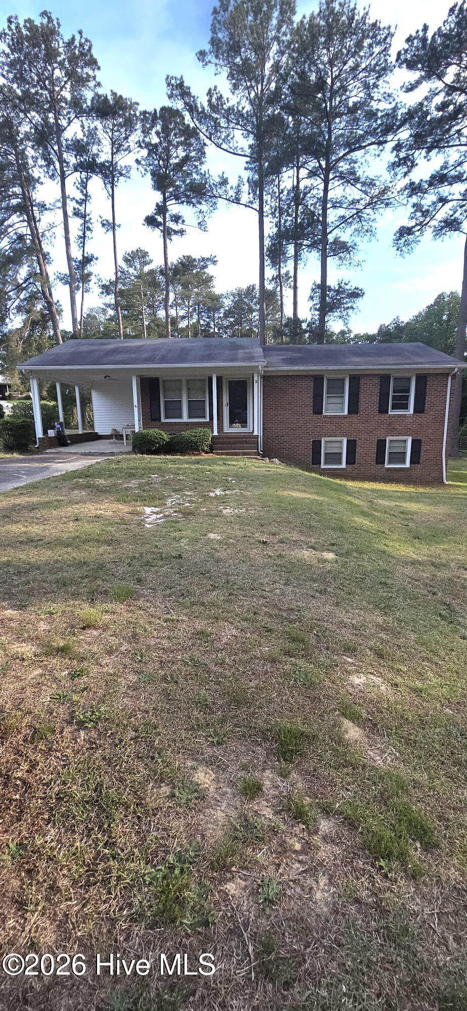 1213 Oak Avenue - Photo 1