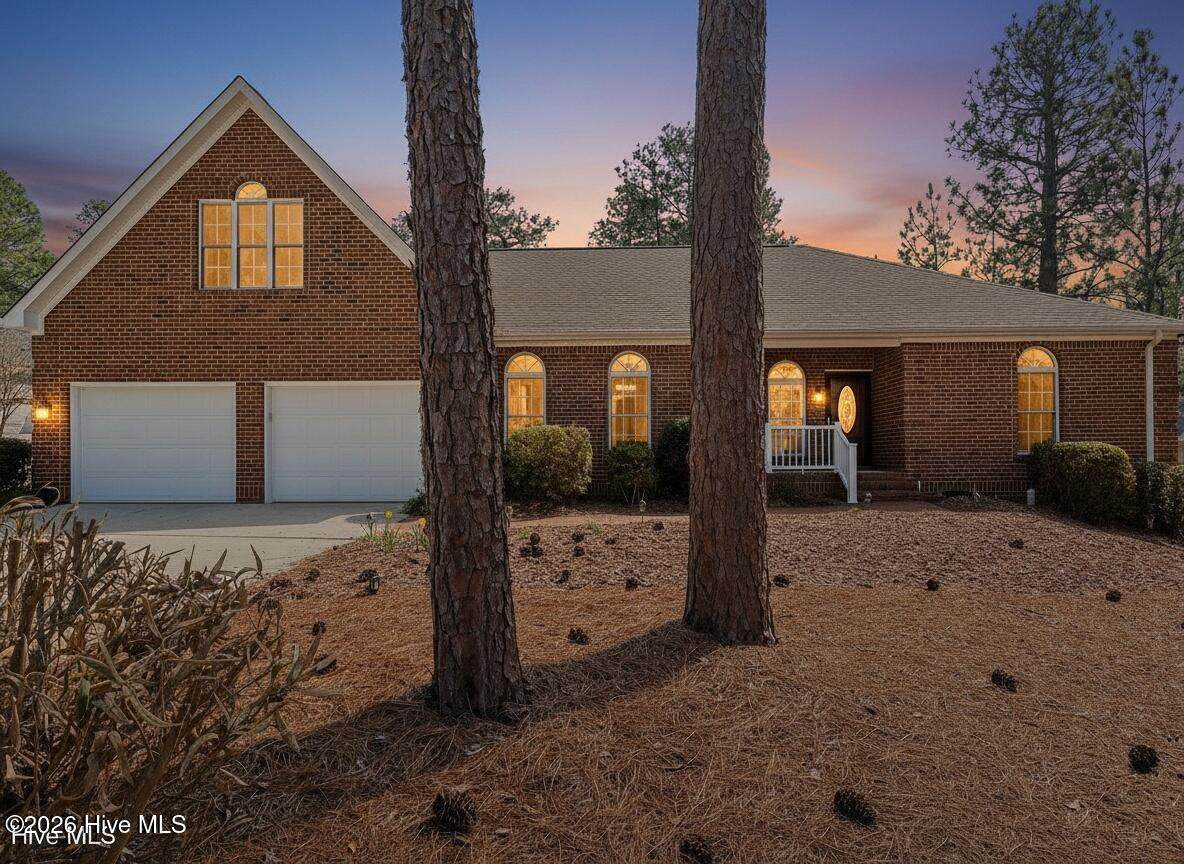 135 Fawnwood Drive - Photo 1