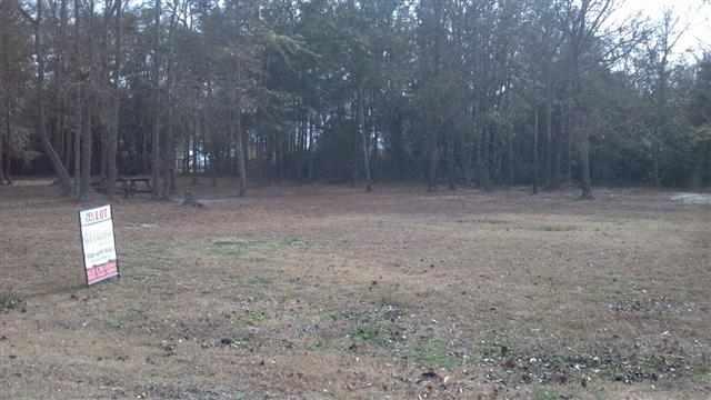 127 Leslie Drive - Photo 1