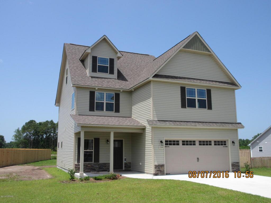 134 Bridgeport Drive, Sneads Ferry, NC 28460 (MLS #80173594) :: Century 21 Sweyer & Associates