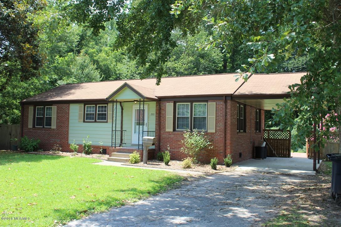 723 Vernon Drive, Jacksonville, NC 28540 (MLS #80174445) :: Century 21 Sweyer & Associates