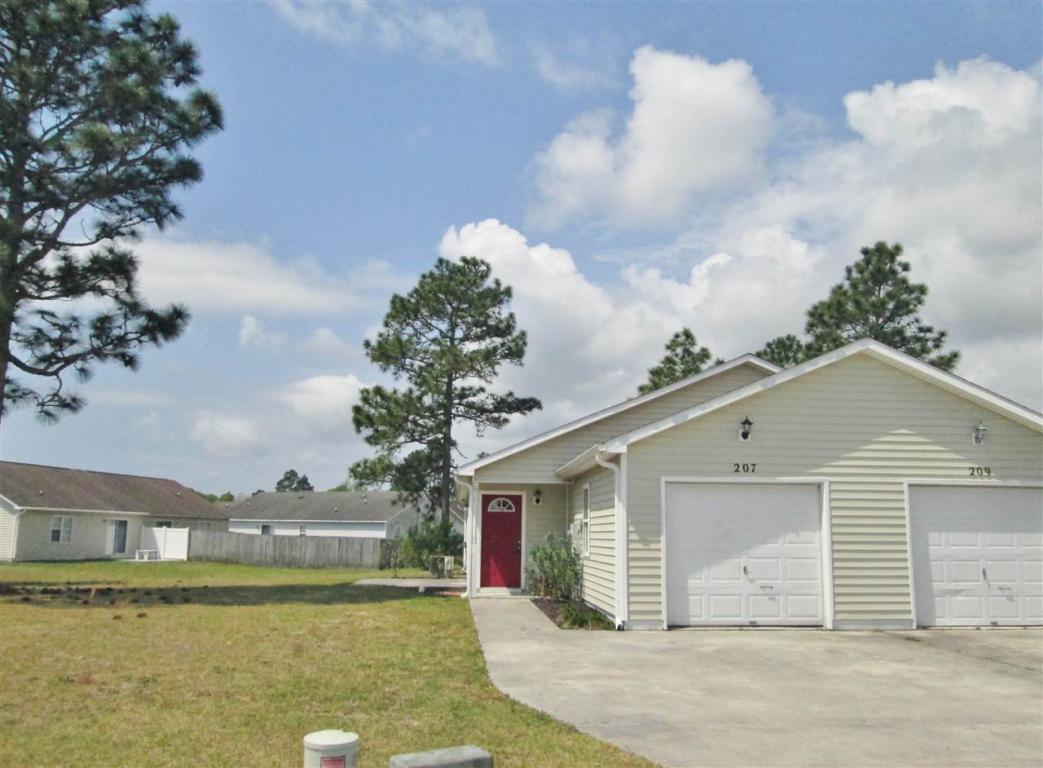 207 Faison Lane, Hubert, NC 28539 (MLS #80175868) :: Century 21 Sweyer & Associates