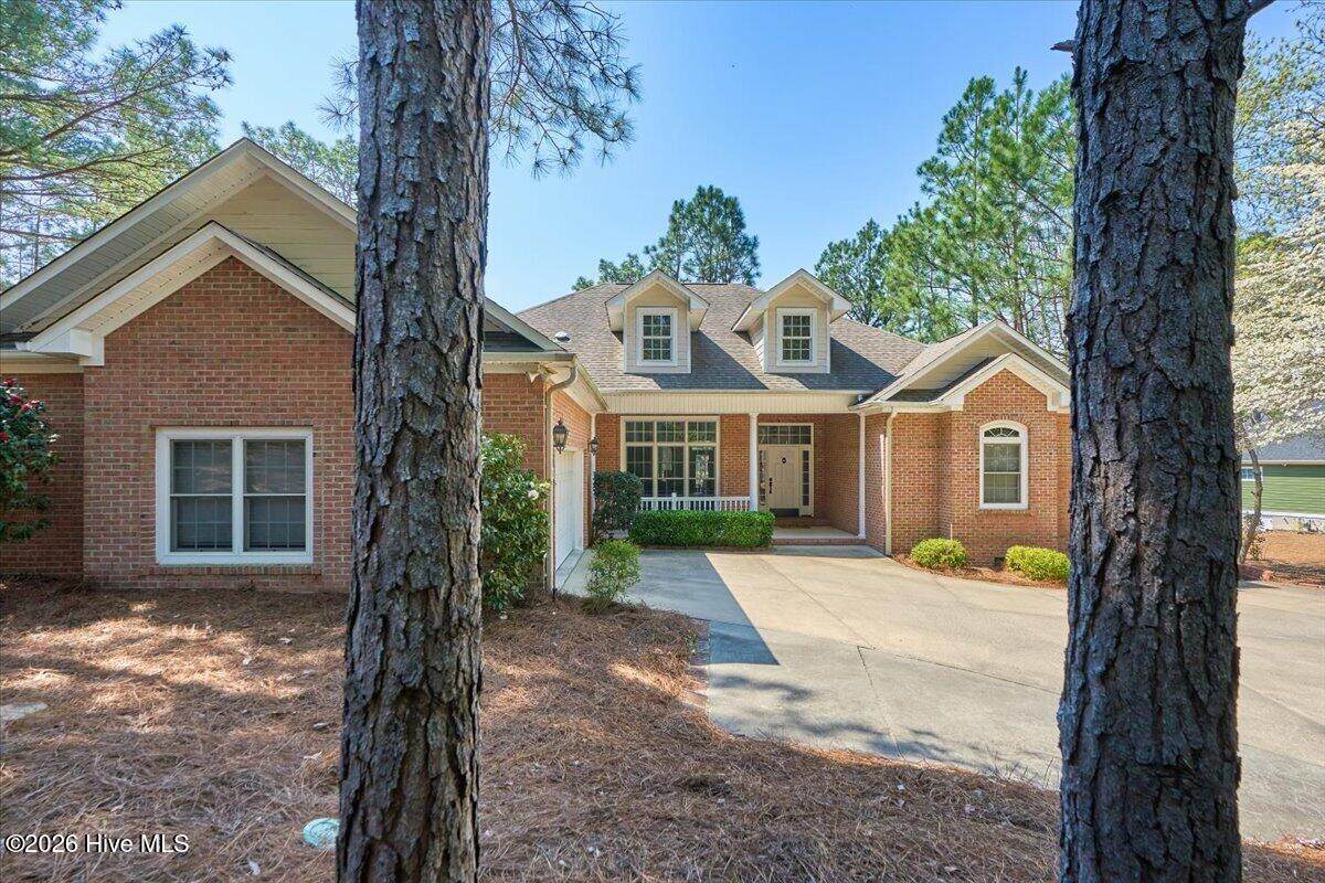 128 Belmont Court - Photo 1