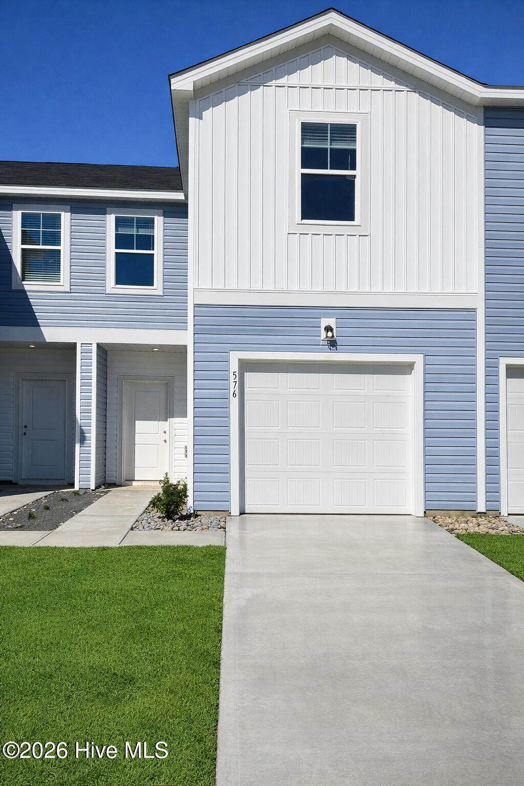 576 Sandy Hollow Drive - Photo 1