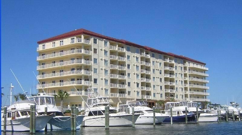 100 Olde Towne Yacht Club Drive #613, Beaufort, NC 28516 (MLS #100000175) :: Century 21 Sweyer & Associates