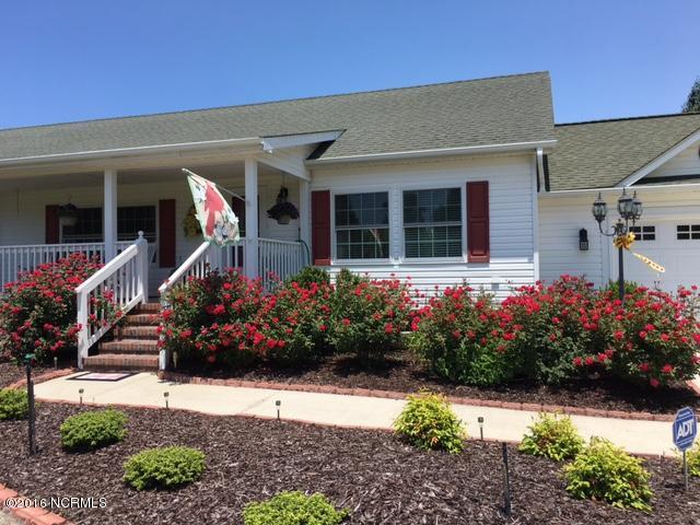 100 Royal Oaks Drive, Hampstead, NC 28443 (MLS #100003205) :: Century 21 Sweyer & Associates