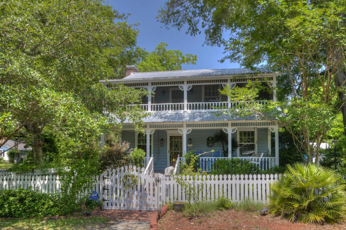 301 E West Street, Southport, NC 28461 (MLS #100011100) :: Century 21 Sweyer & Associates