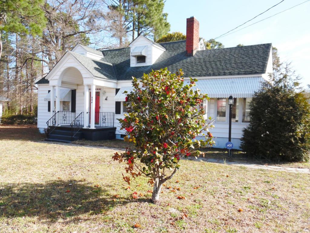 804 Chatham Street, Newport, NC 28570 (MLS #100031621) :: Century 21 Sweyer & Associates