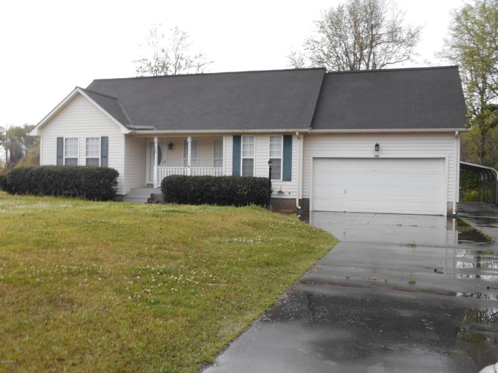 320 Country Club Lane - Photo 1