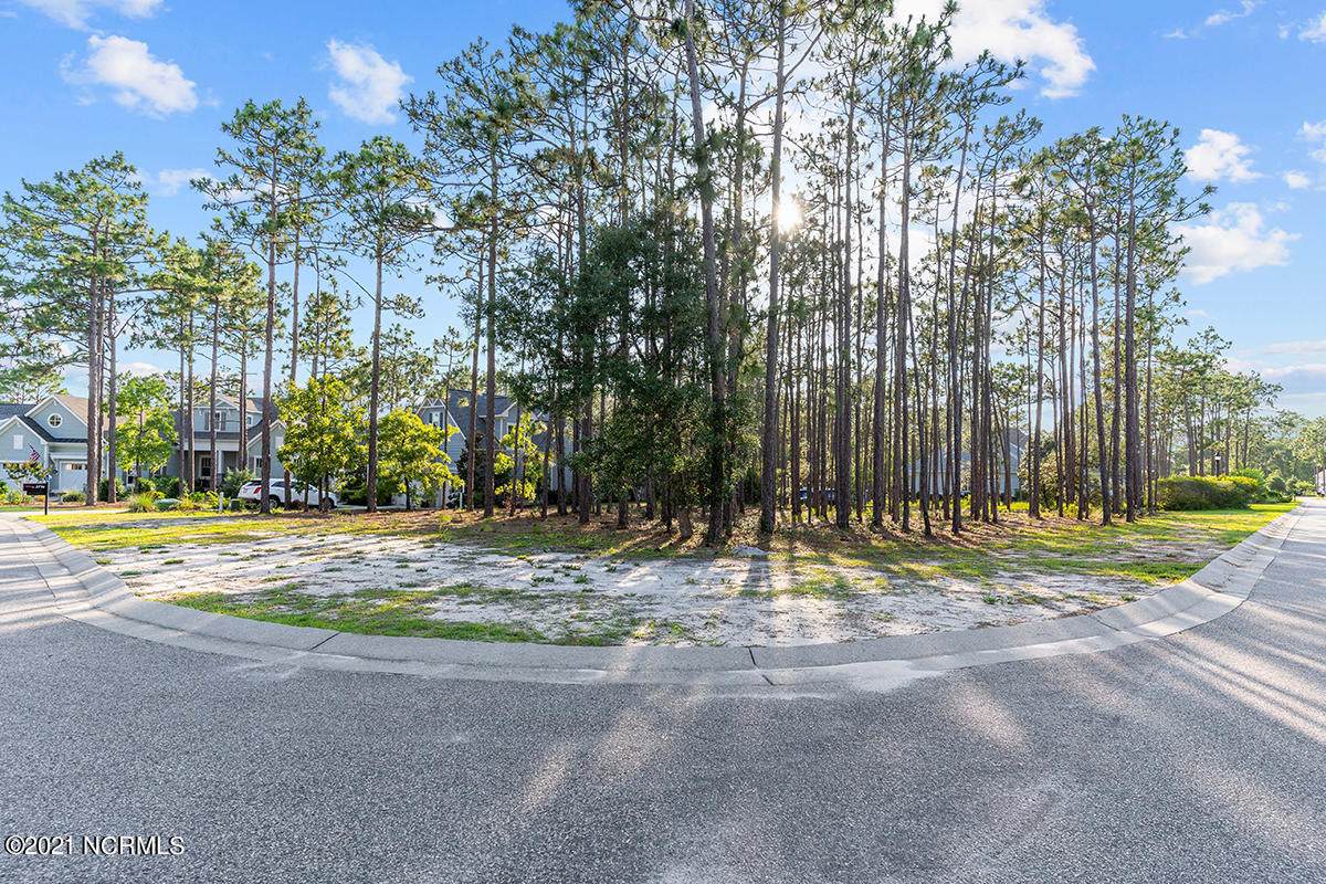 2742 Parkridge Drive - Photo 1