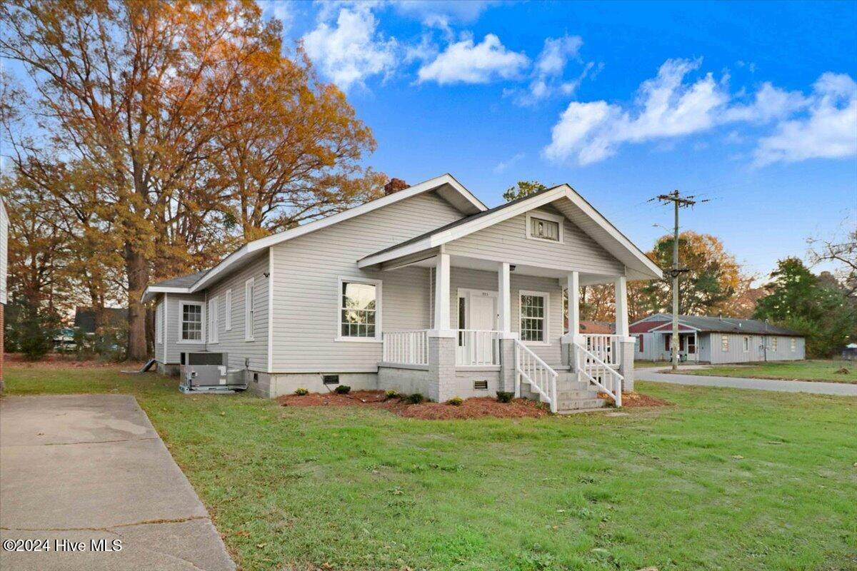 923 Belvedere Street - Photo 1