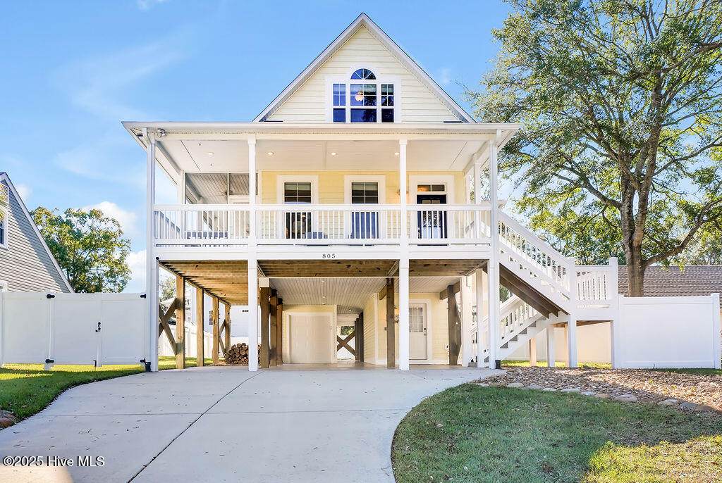 805 Yacht Drive - Photo 1