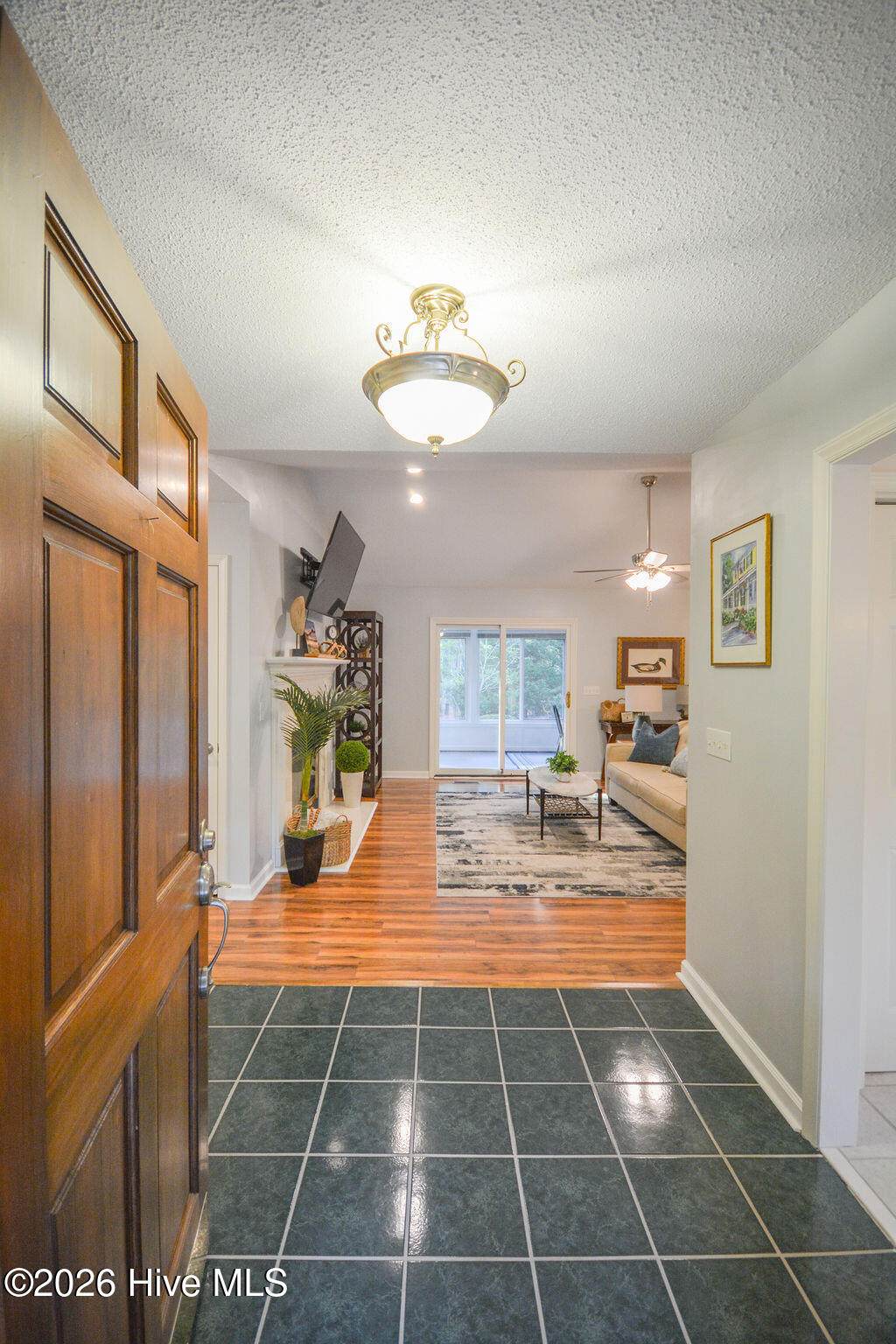 https://bt-photos.global.ssl.fastly.net/ncreg/orig_boomver_3_b1e2c16322a7a0efec07d2164200412a-2.jpg