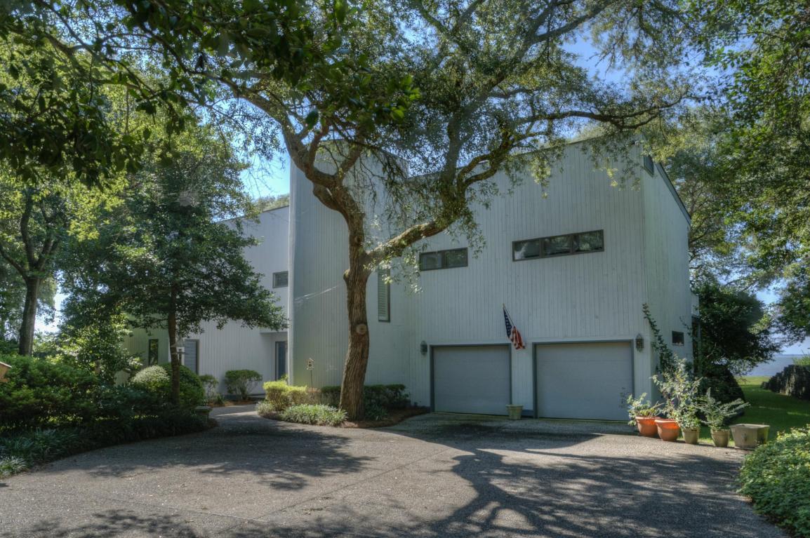232 River Drive - Photo 1