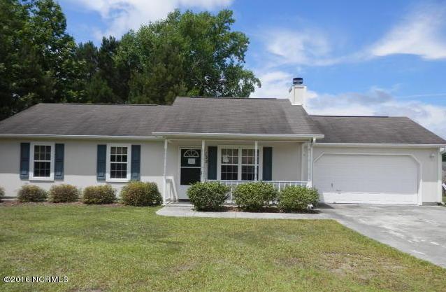 132 Daphne Drive, Hubert, NC 28539 (MLS #100032997) :: Century 21 Sweyer & Associates
