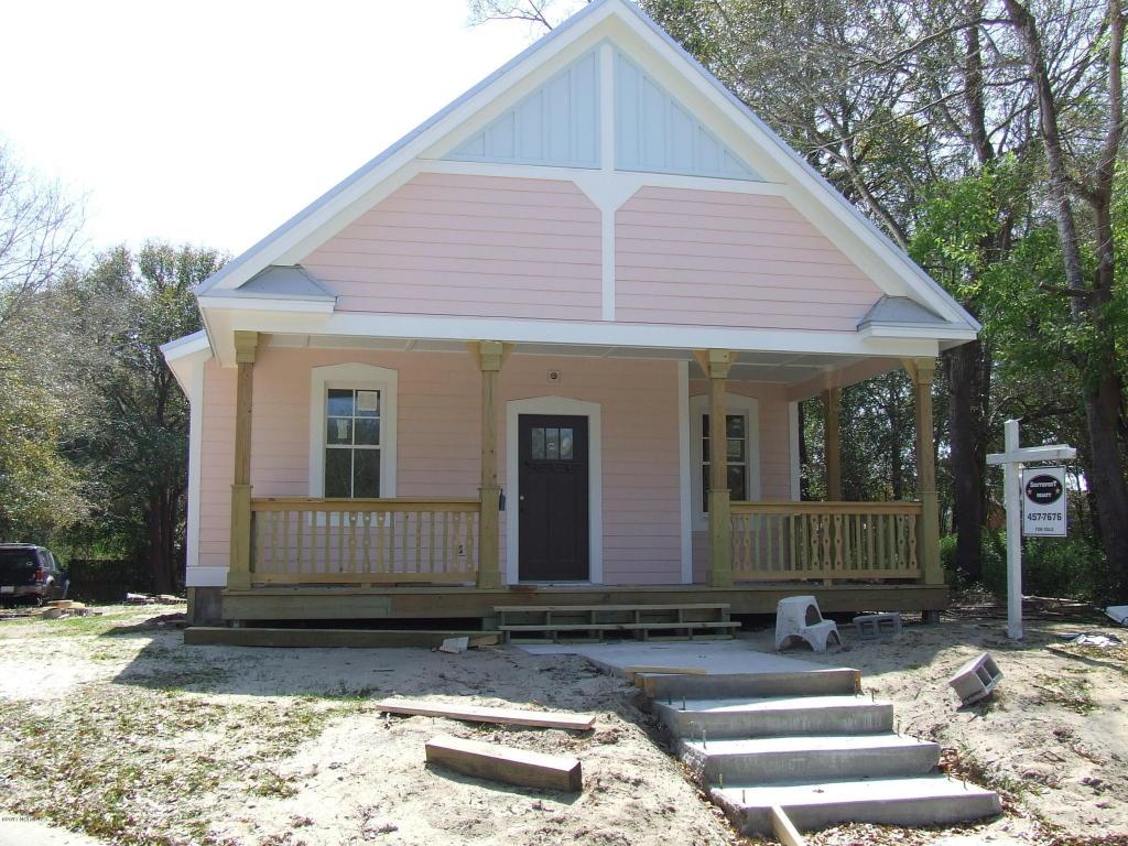 303 Firefly Lane, Southport, NC 28461 (MLS #20698252) :: Century 21 Sweyer & Associates
