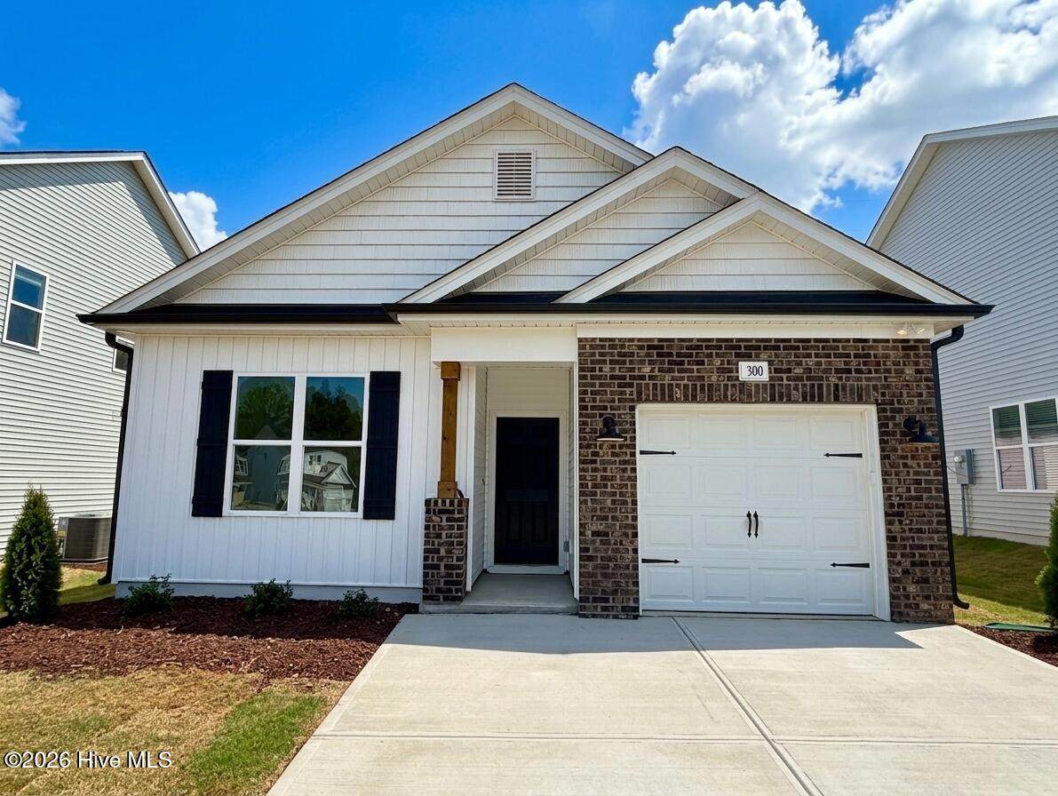 300 Bluejay Street - Photo 1