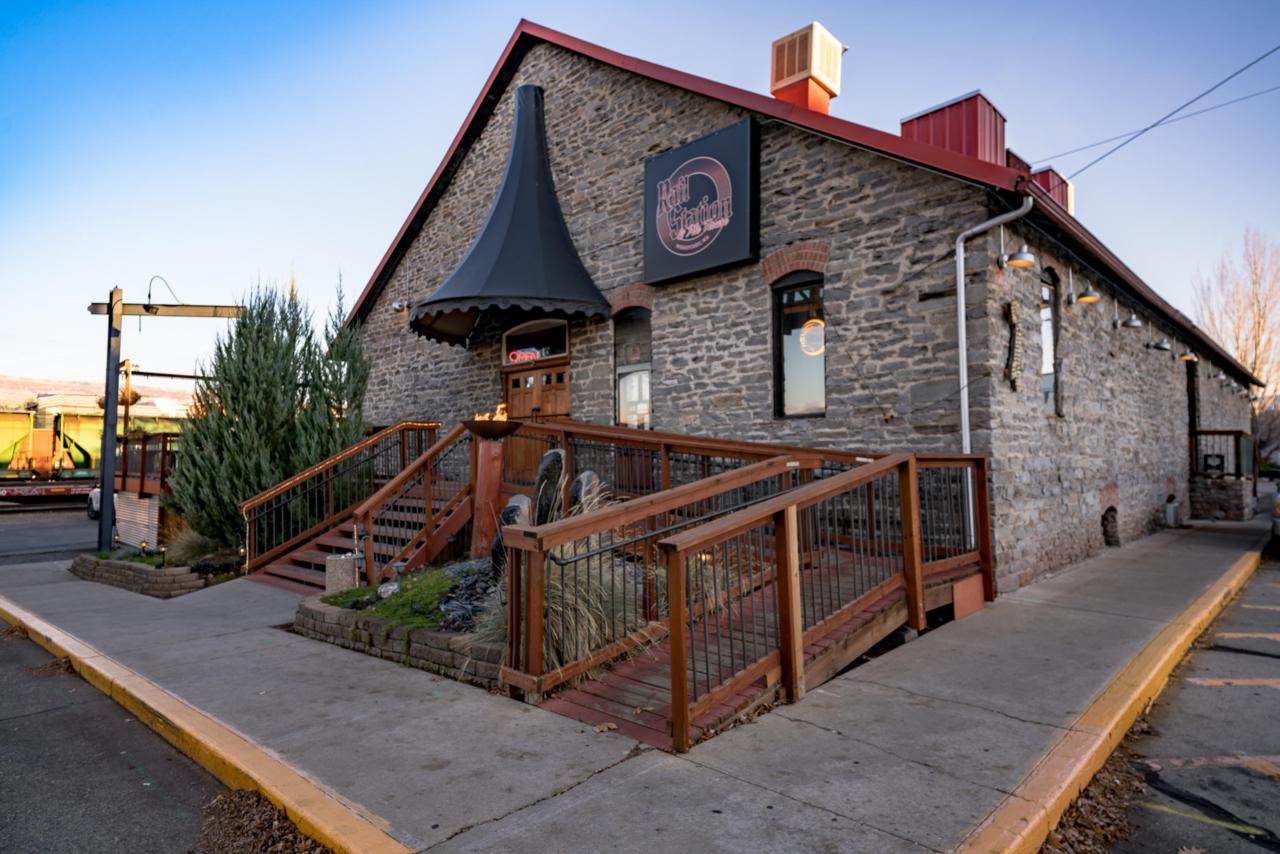 29 Columbia St - Photo 1
