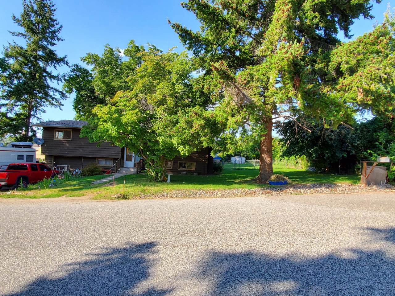 240 12th Pl - Photo 1