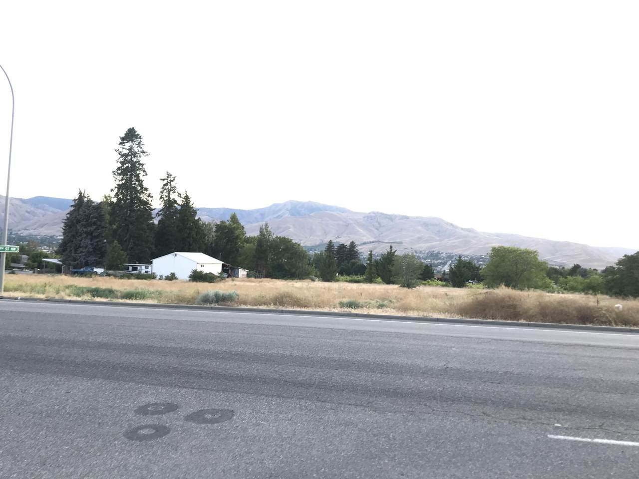 2590 Sunset Hwy - Photo 1
