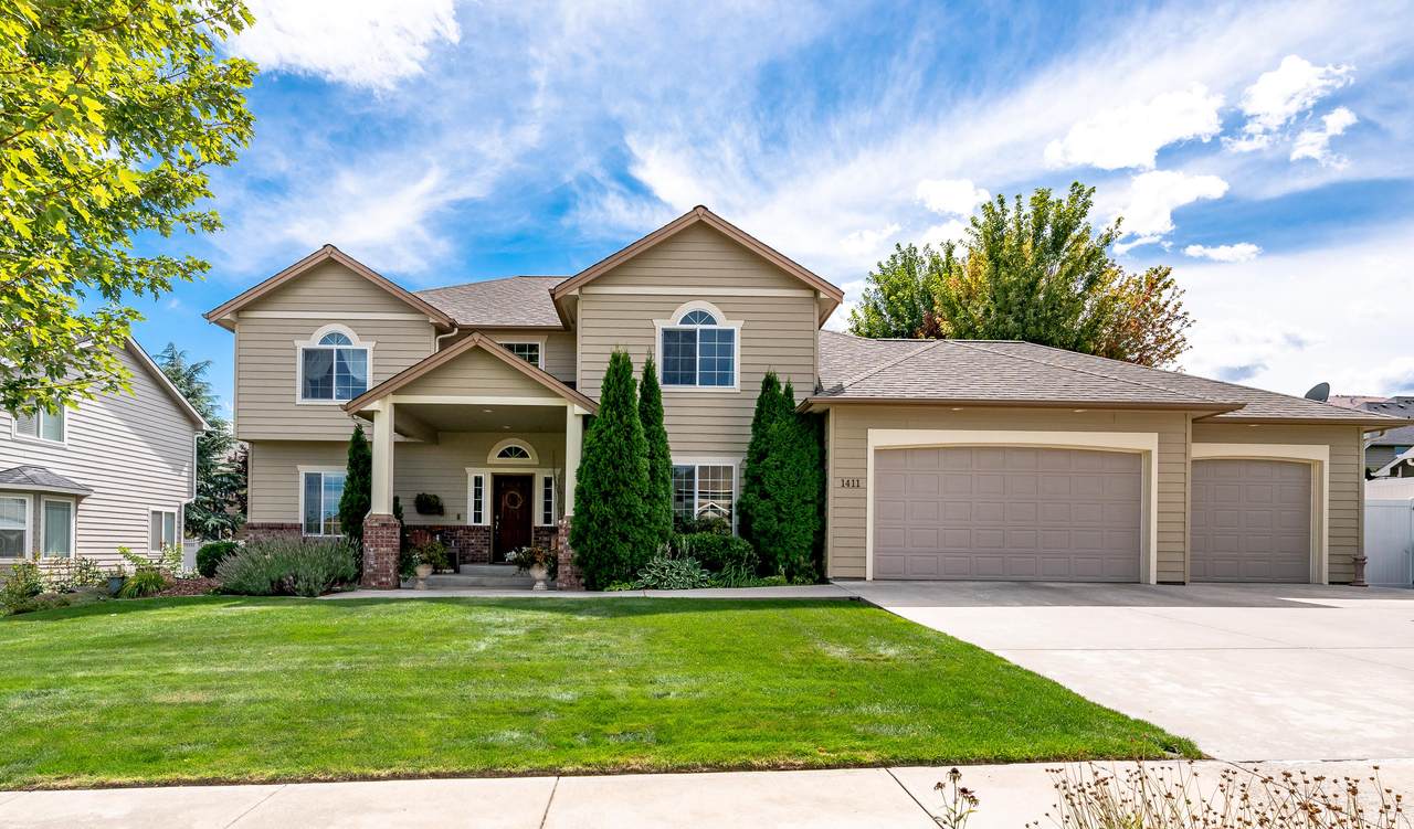 1411 Dogwood Ln - Photo 1