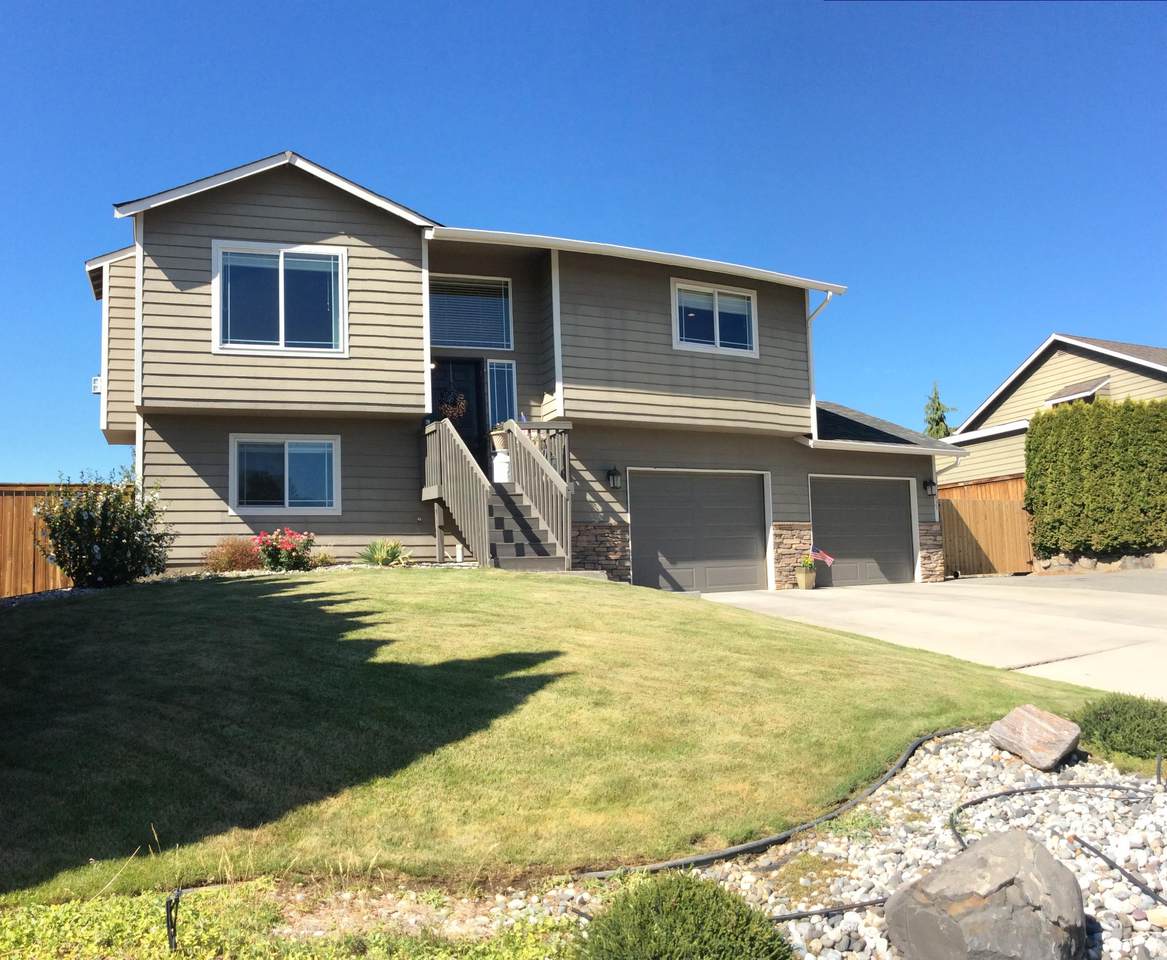 1935 Bluegrass Ave - Photo 1