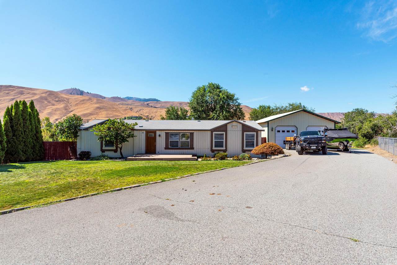 1617 Britini Dr - Photo 1