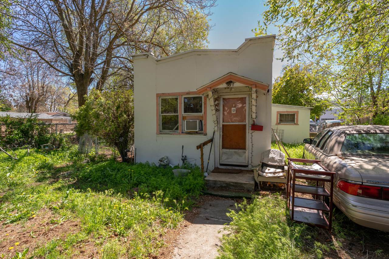 937 Coolidge Dr - Photo 1