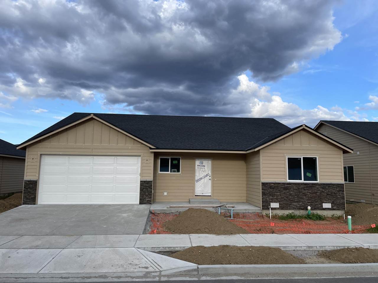 143 Emma Dr - Photo 1