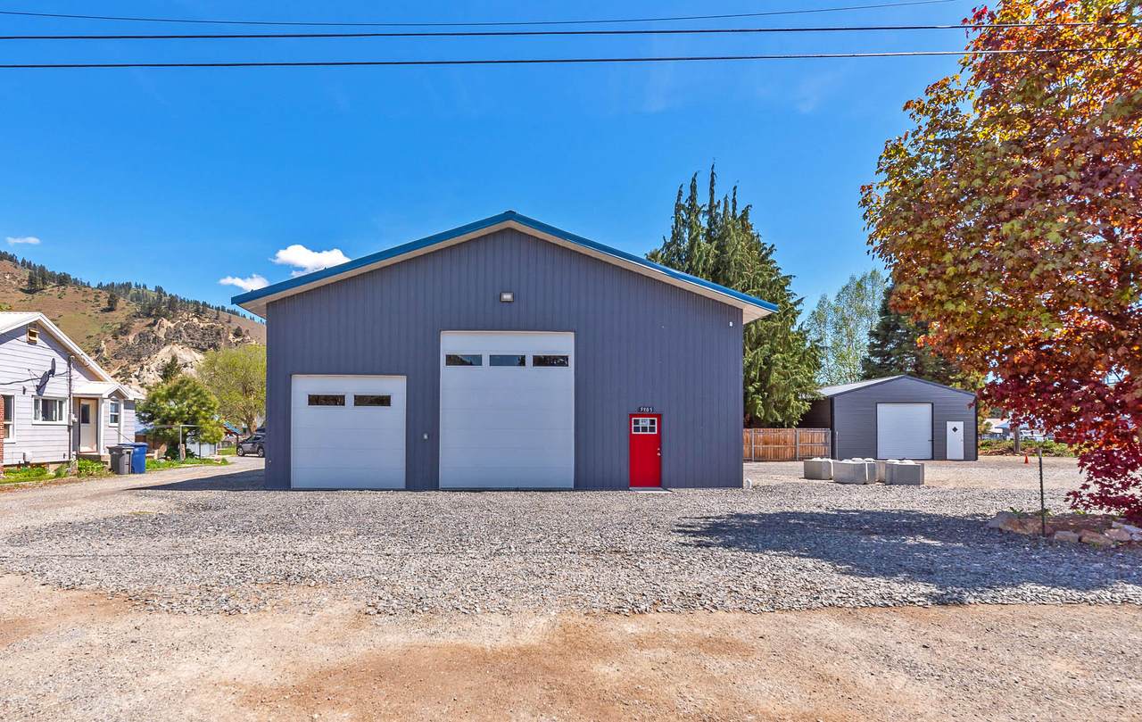 5905 Larson St - Photo 1