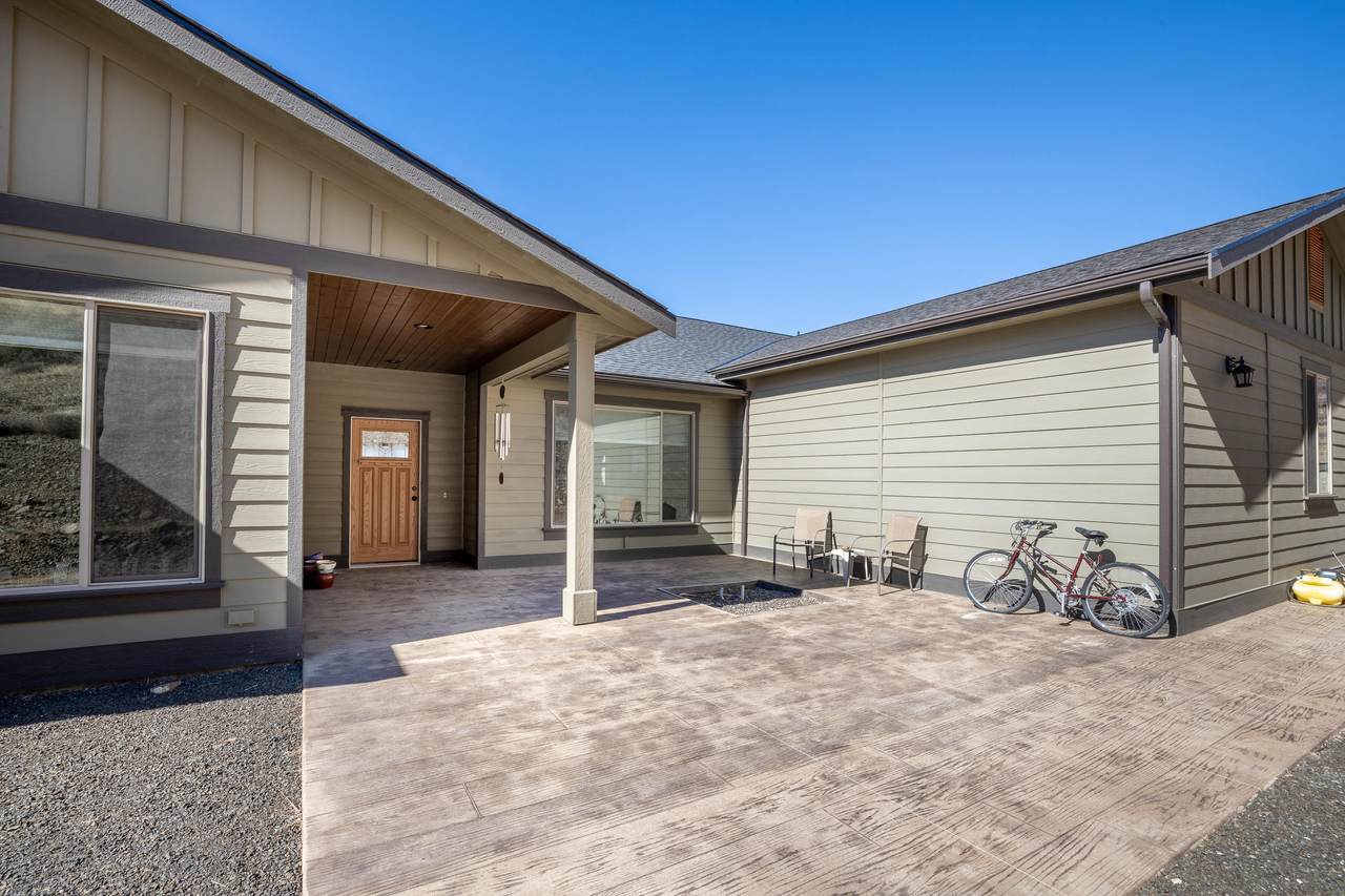 6766 Batterman Rd - Photo 1