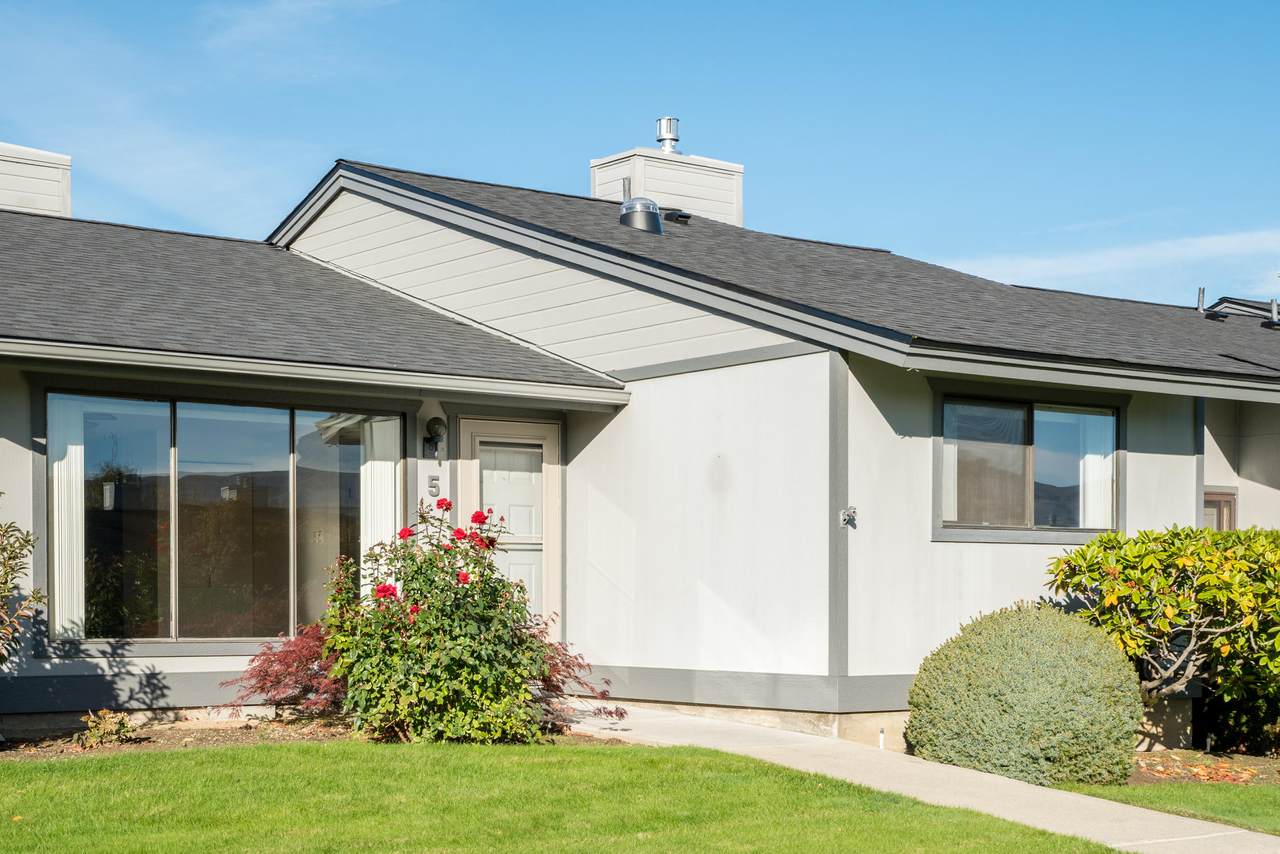 1310 Castlerock Ave - Photo 1