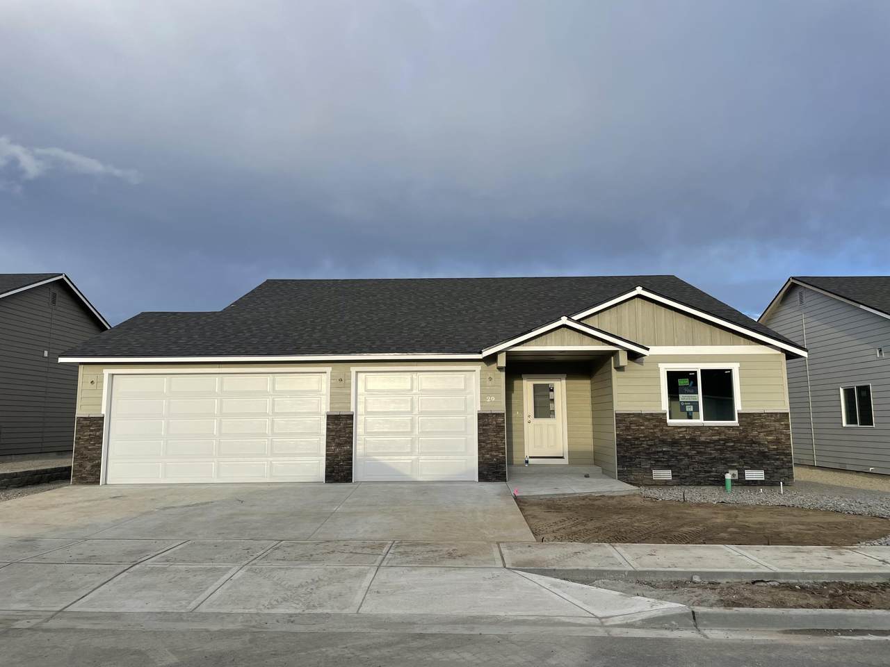 29 Emma Dr - Photo 1