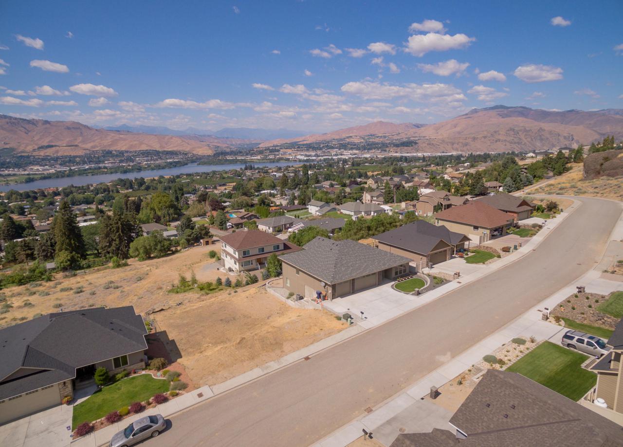 2580 Catalina Ave - Photo 1